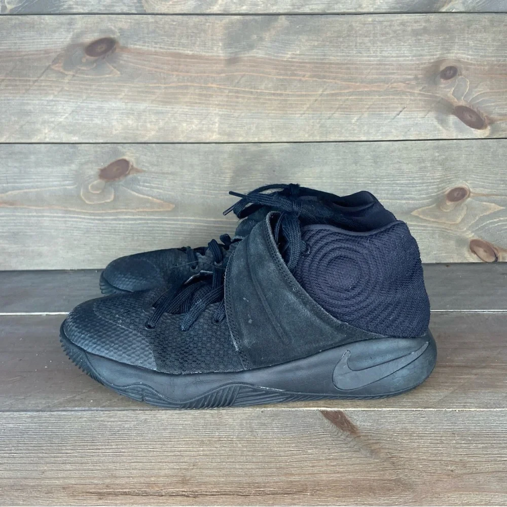 Nike kyrie 2 womens size 8 sneakers triple black basketball shoes